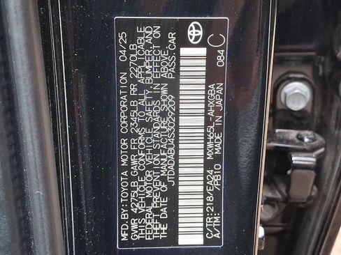 Used 2025 Toyota Prius AWD image 28