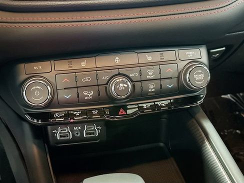 New 2026 Dodge Durango GT w/ Blacktop Package AWD/4WD image 17