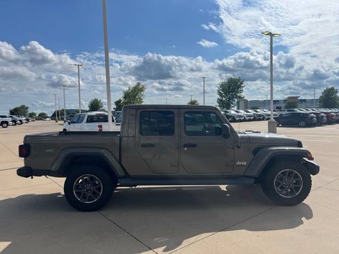 Used 2020 Jeep Gladiator Overland w/ Popular Equipment Package AWD/4WD image 6