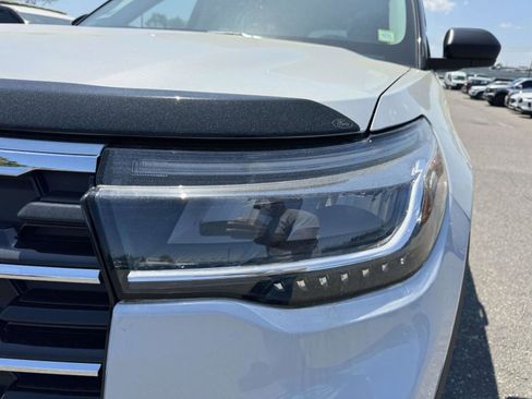 New 2026 Ford Explorer Active AWD/4WD image 7