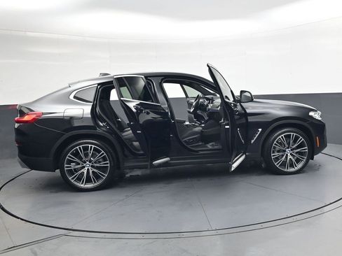 Used 2025 BMW X4 xDrive30i w/ Premium Package image 33