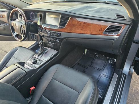 Used 2016 Hyundai Equus Signature image 24