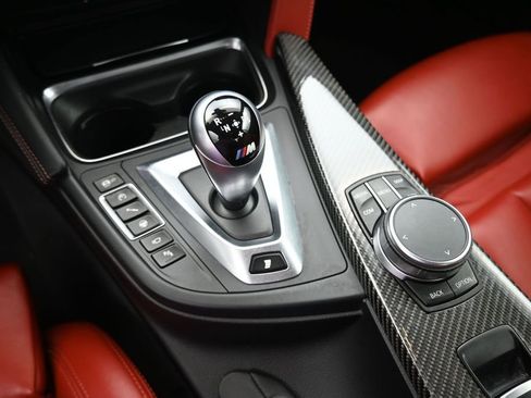 Used 2020 BMW M4 Convertible w/ Competition Package RWD image 15