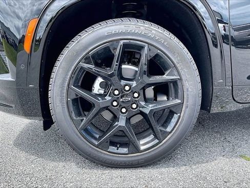 New 2026 Chevrolet Traverse RS w/ LPO, Floor Liner Package AWD/4WD image 7
