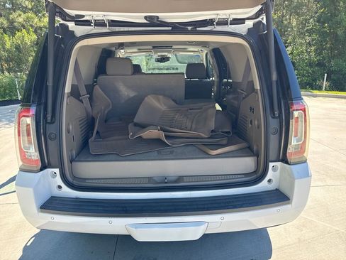 Used 2019 GMC Yukon SLT w/ Open Road Package AWD/4WD image 32