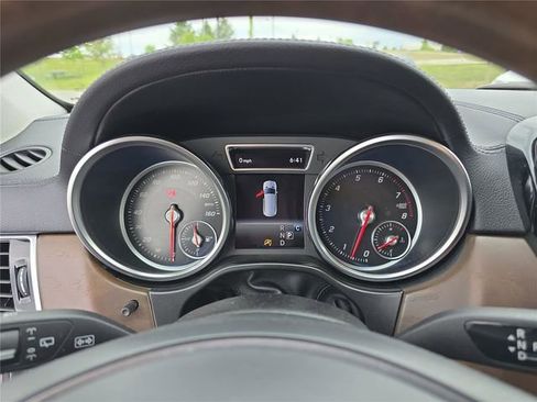 Used 2019 Mercedes-Benz GLS 550 4MATIC image 33