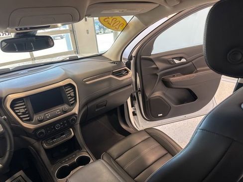Used 2023 GMC Acadia Denali AWD/4WD image 34