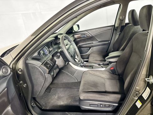 Used 2015 Honda Accord EX image 11