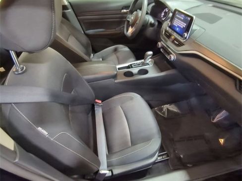 Used 2025 Nissan Altima 2.5 SV image 27