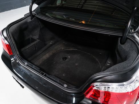 Used 2007 BMW M5 image 37