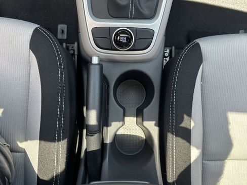 New 2025 Hyundai Venue SEL image 22