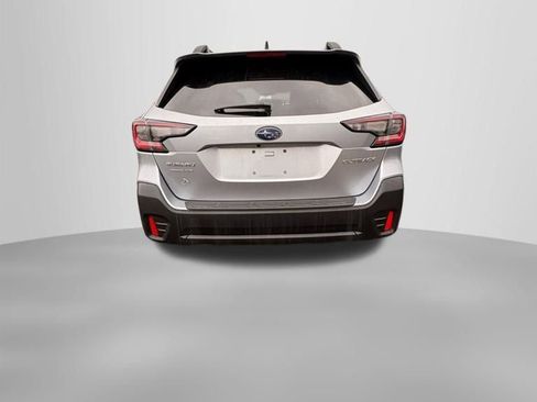Used 2020 Subaru Outback Premium image 7