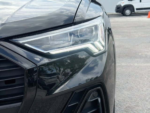 Used 2025 Audi Q3 2.0T Premium w/ Convenience Plus Package AWD/4WD image 9