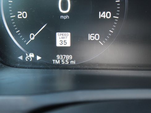 Used 2020 Volvo XC90 T6 Inscription w/ Protection Package Premier image 30