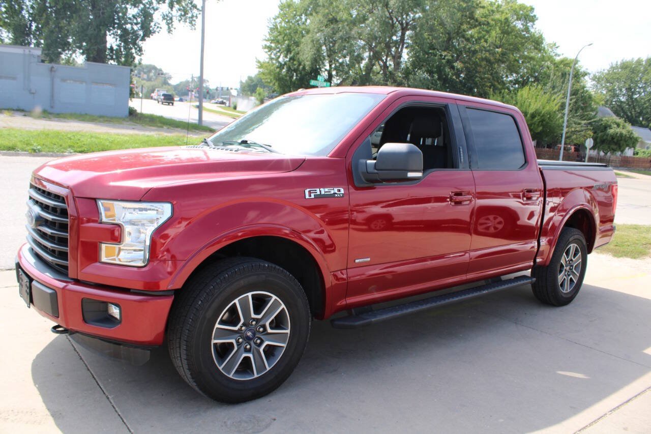 Used 2016 Ford F150 XLT w/ Equipment Group 302A Luxury AWD/4WD image 4
