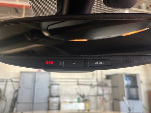 Used 2022 Jeep Grand Cherokee Limited image 25