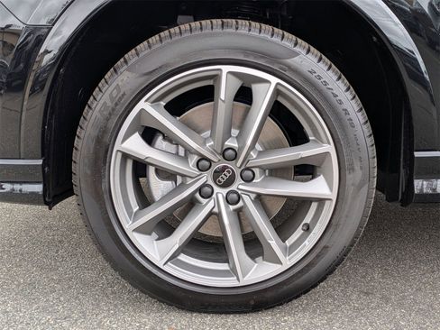 New 2025 Audi Q3 2.0T Premium image 13