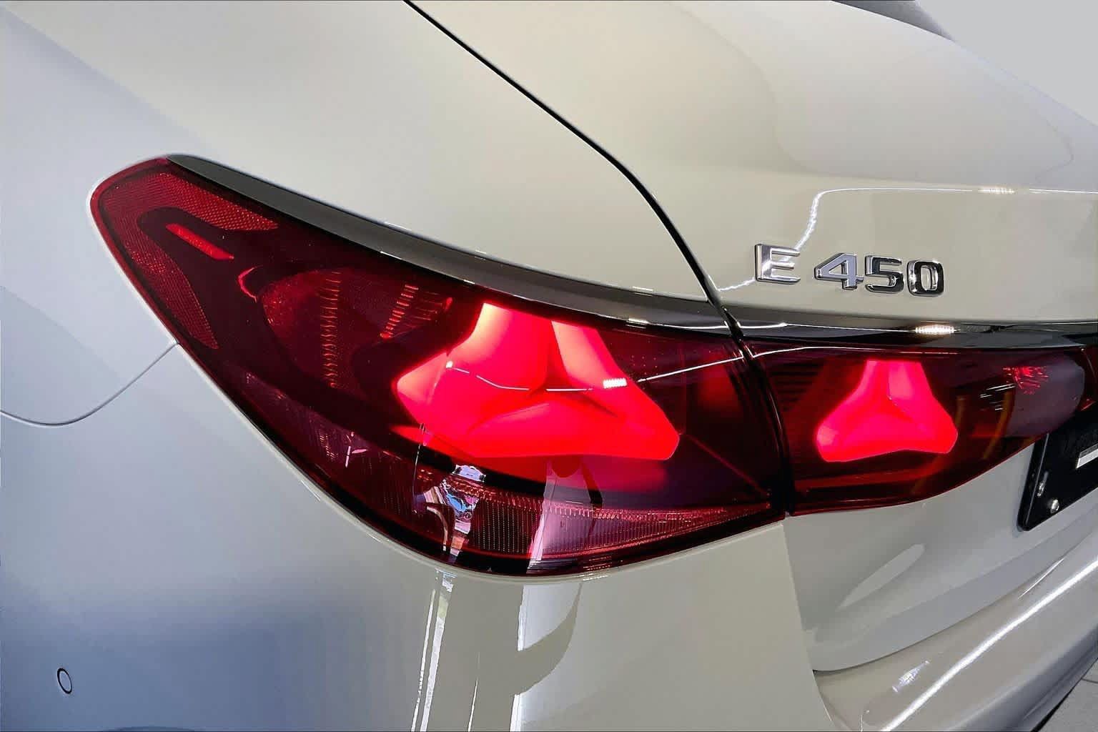 New 2027 Mercedes-Benz E 450 4MATIC Sedan image 5