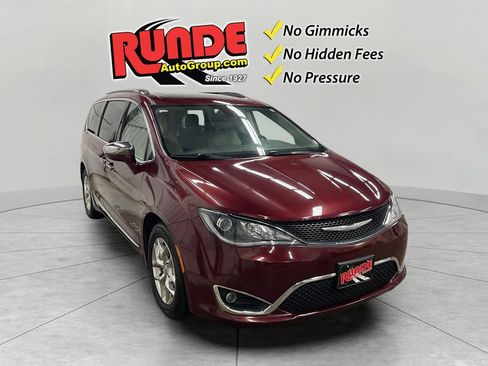 Used 2018 Chrysler Pacifica Limited FWD image 7