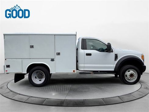 Used 2017 Ford F550 2WD Regular Cab Super Duty image 6