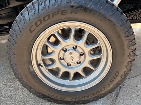 Used 2017 Ford F150 XLT w/ Equipment Group 302A Luxury image 19