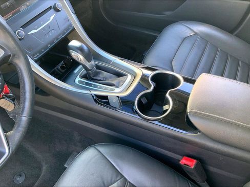 Used 2015 Ford Fusion SE w/ Equipment Group 202A image 15