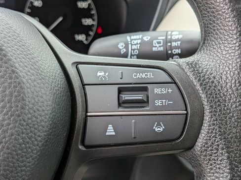 Used 2023 Honda HR-V LX image 15