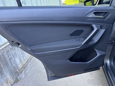 Used 2021 Volkswagen Tiguan S image 9