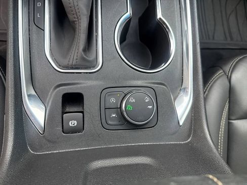 Used 2023 Chevrolet Traverse LT w/ LPO, Floor Liner Package AWD/4WD image 32