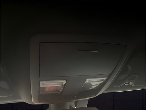 Used 2023 Dodge Challenger R/T image 34