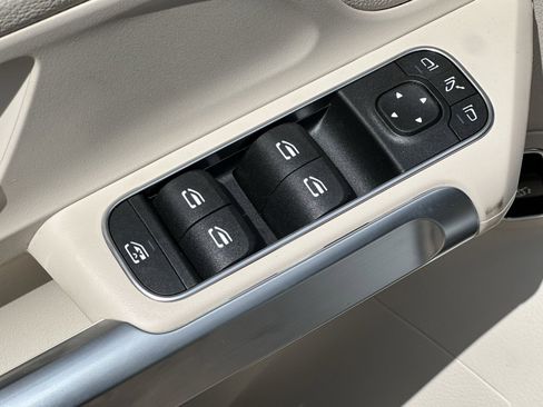 New 2026 Mercedes-Benz GLB 250 4MATIC image 20