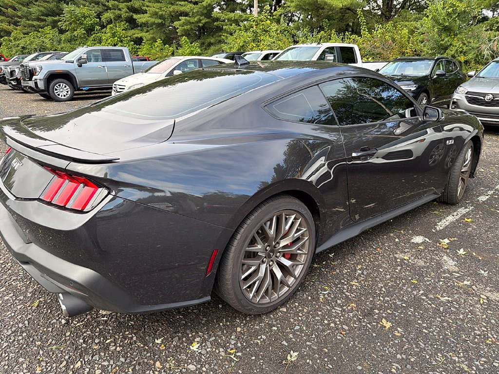 Used 2024 Ford Mustang GT Premium RWD image 4
