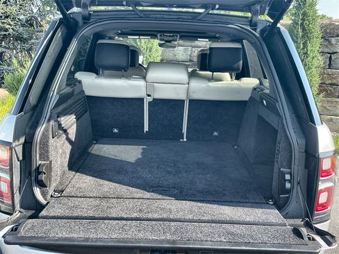 Used 2020 Land Rover Range Rover Long Wheelbase HSE image 19