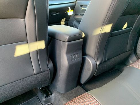 New 2026 Nissan Kicks SR image 17