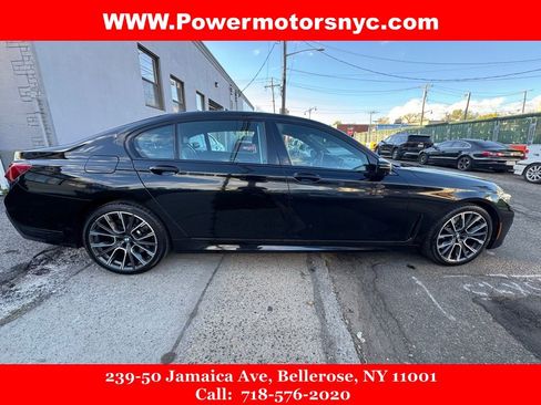 Used 2021 BMW 750i xDrive w/ Executive Package AWD/4WD image 7