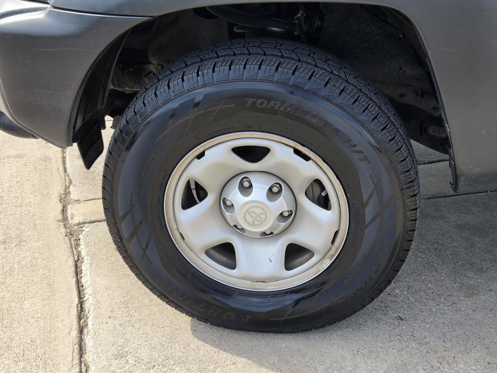 Used 2015 Toyota Tacoma PreRunner RWD image 9
