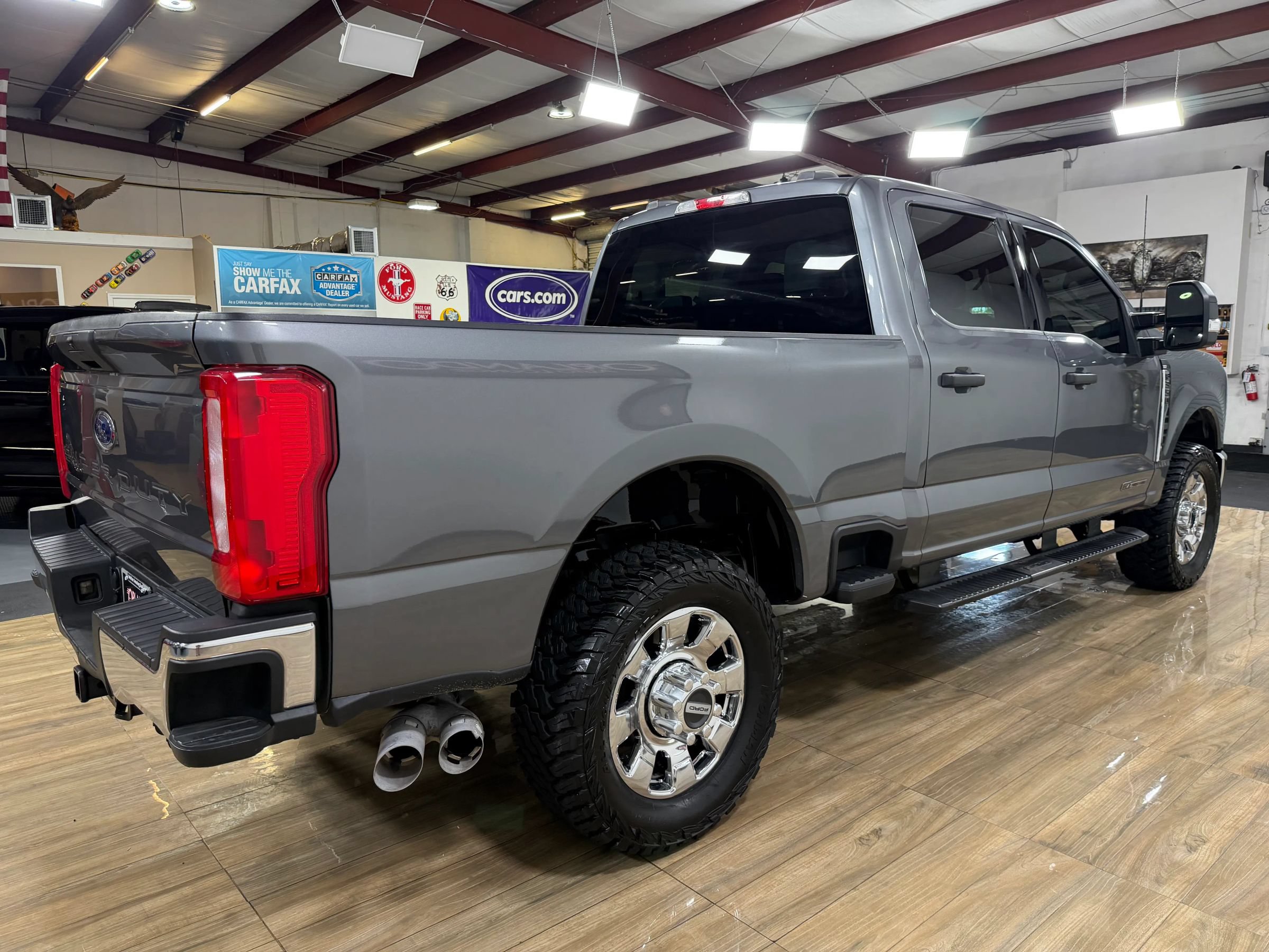 Used 2024 Ford F350 XLT w/ FX4 Off-Road Package AWD/4WD image 3