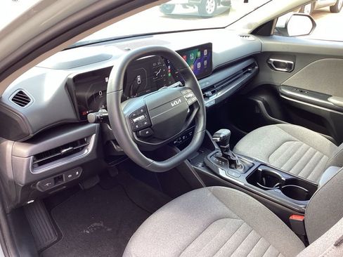 Used 2025 Kia K4 EX image 24