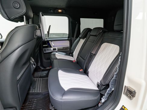 Used 2025 Mercedes-Benz G 63 AMG 4MATIC image 37