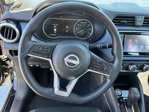 Used 2025 Nissan Versa SV FWD image 25