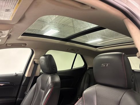 Used 2023 Buick Envision Essence w/ Sport Touring Package FWD image 24
