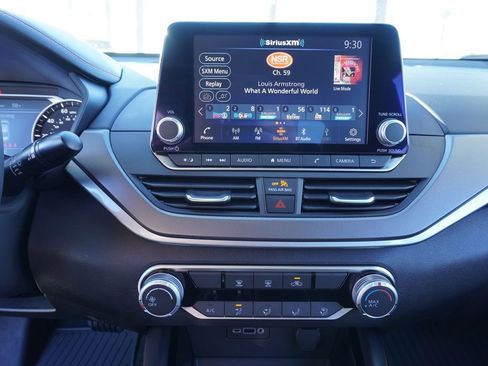 Used 2025 Nissan Altima 2.5 SR image 19