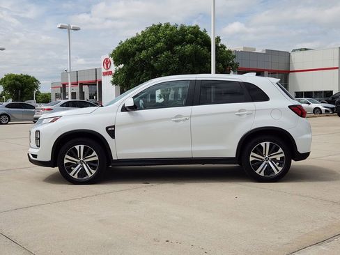 Used 2020 Mitsubishi Outlander Sport ES FWD image 4