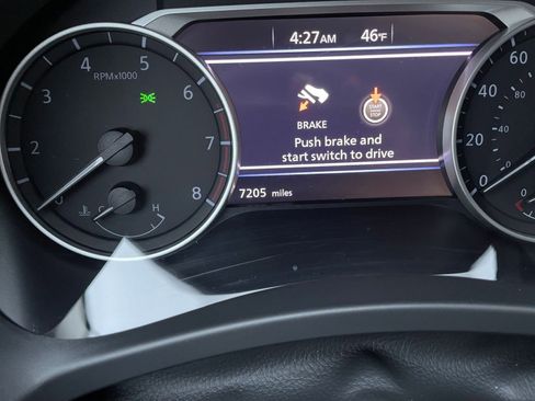 Used 2025 Nissan Sentra SV image 38