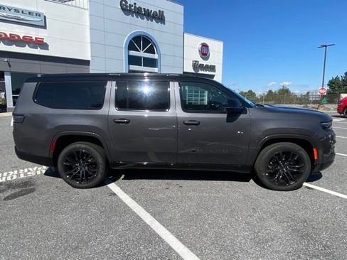 New 2023 Jeep Grand Wagoneer L Series III w/ Quick Order Packagew 28T image 9