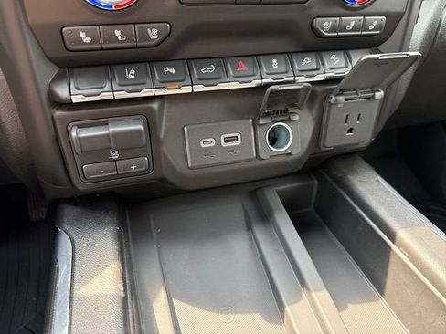 Used 2022 GMC Sierra 2500 AT4 w/ AT4 Premium Plus Package AWD/4WD image 22