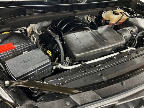 Used 2023 GMC Yukon XL SLT image 45