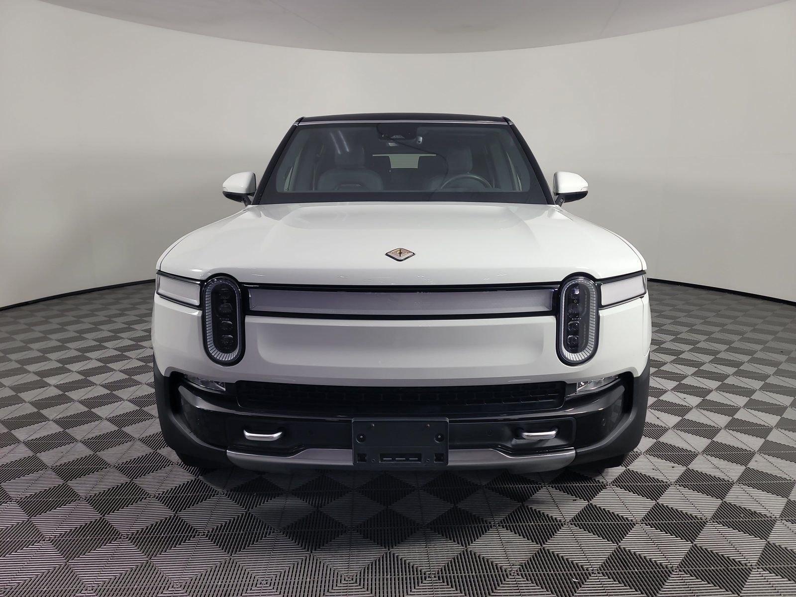 Used 2023 Rivian R1S Adventure Quad AWD/4WD image 8