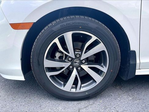 Used 2023 Honda Odyssey Touring image 17