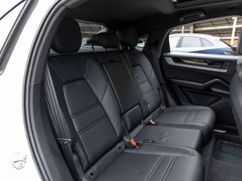Certified 2026 Porsche Cayenne Coupe AWD/4WD image 52